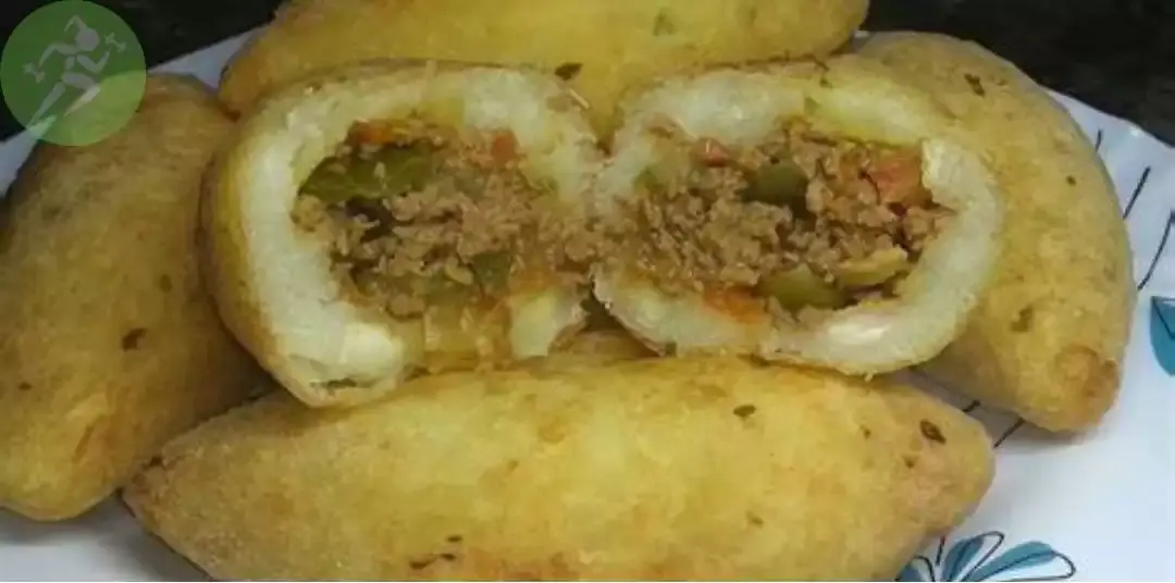 Bolinho de Mandioca Recheado