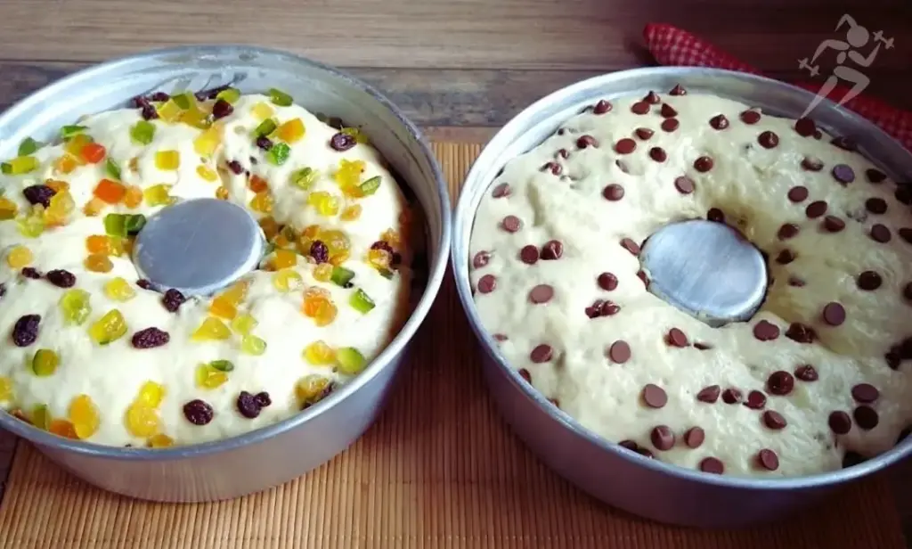 Receita Fácil de Panetone de Liquidificador Assado na Forma de Bolo