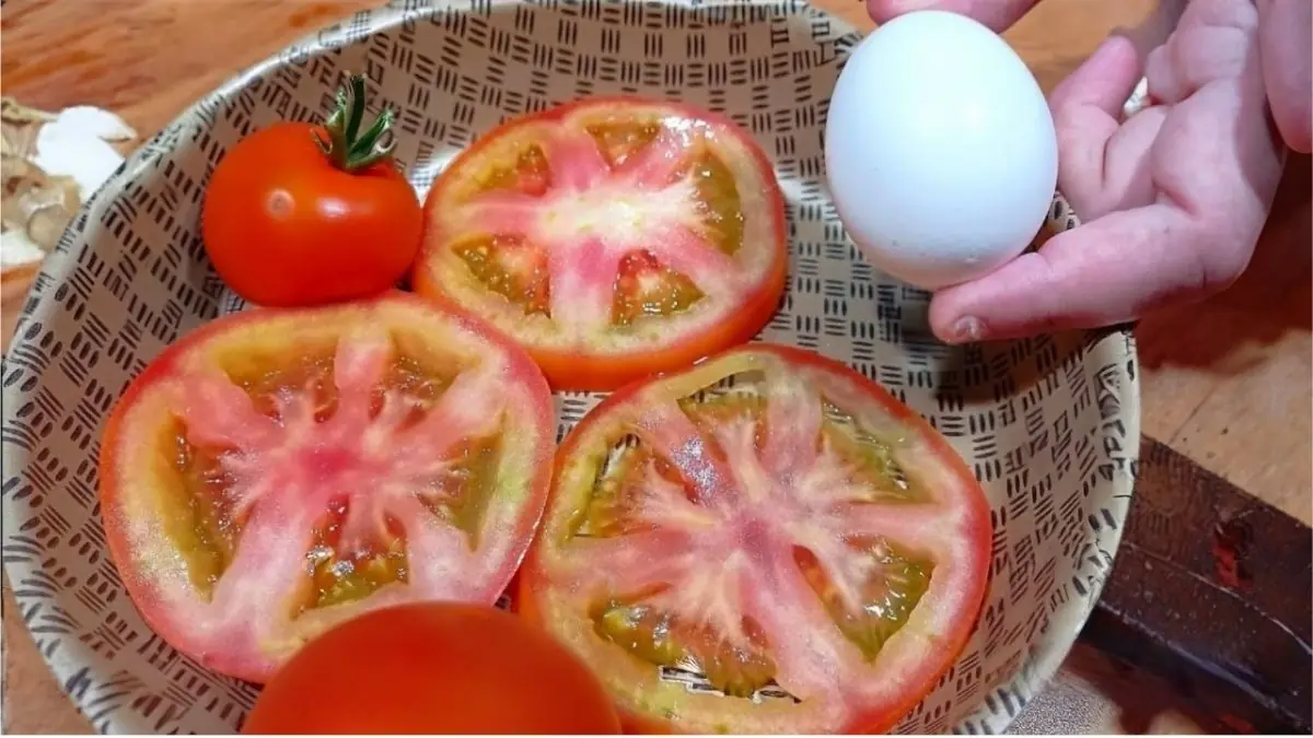 Tomate e ovo