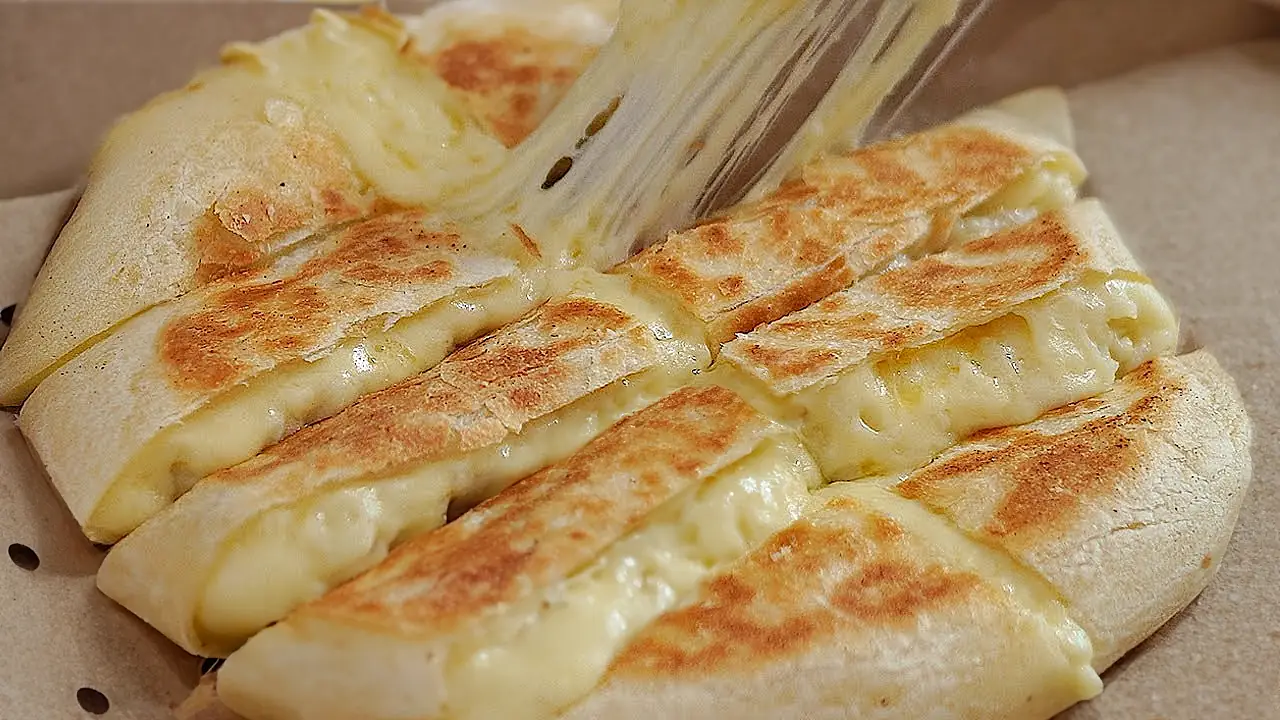 Cheese bread with potato in the skillet