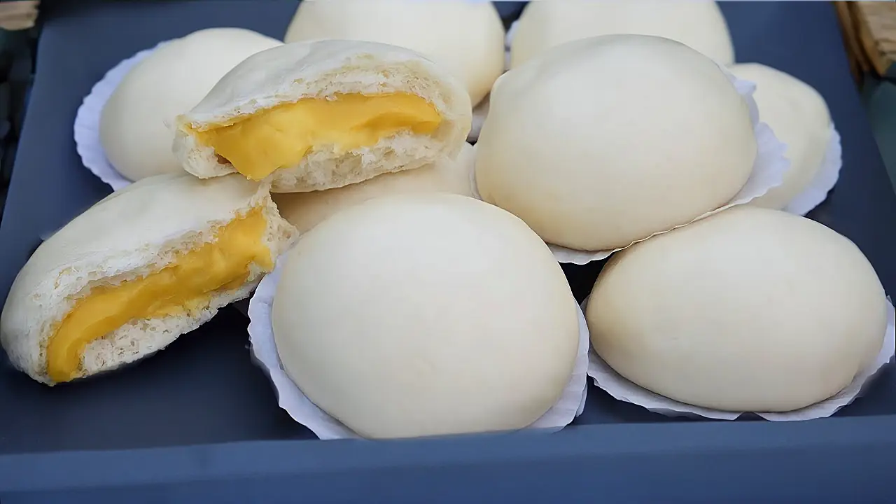 Cream-Stuffed Bread