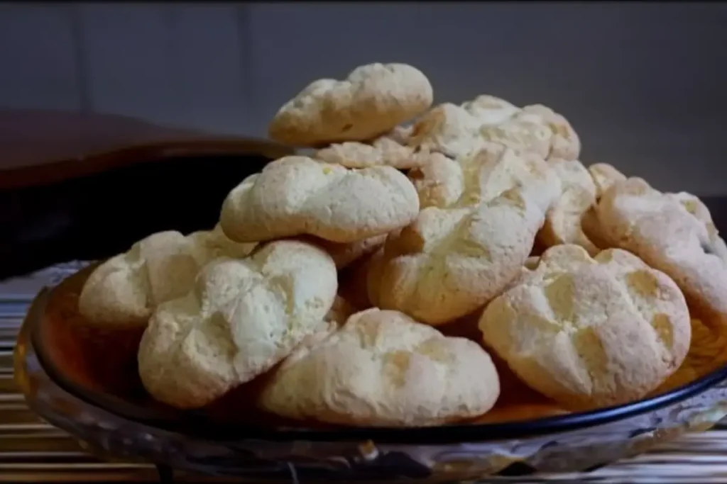 CORNMEAL AND TAPIOCA STARCH, MAKE THIS BISCUIT