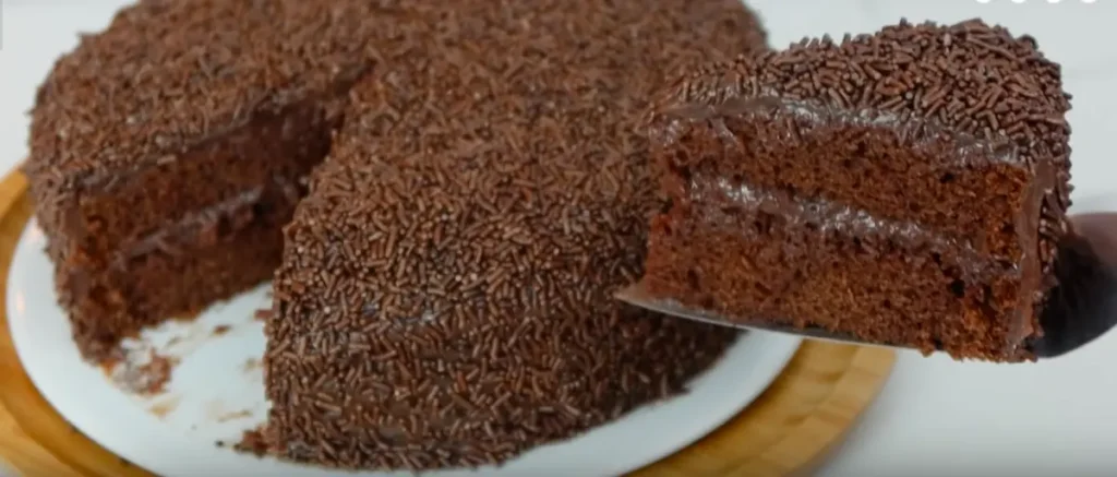 Bolo de Chocolate Sem Liquidificador e Sem Batedeira